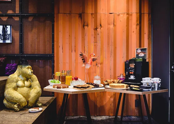 מלון Moxy Airport פוזנן