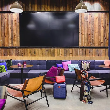 Moxy Airport Ξενοδοχείο 3*