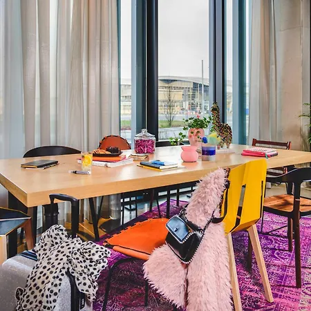 Moxy Airport Hotell Poznań