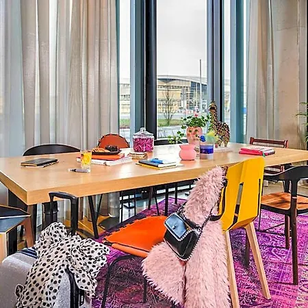 Moxy Airport فندق 3*